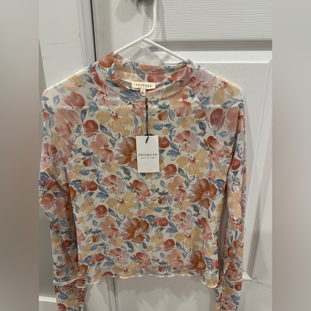 Promesa Cream Floral Sheer mesh Blouse. NWT